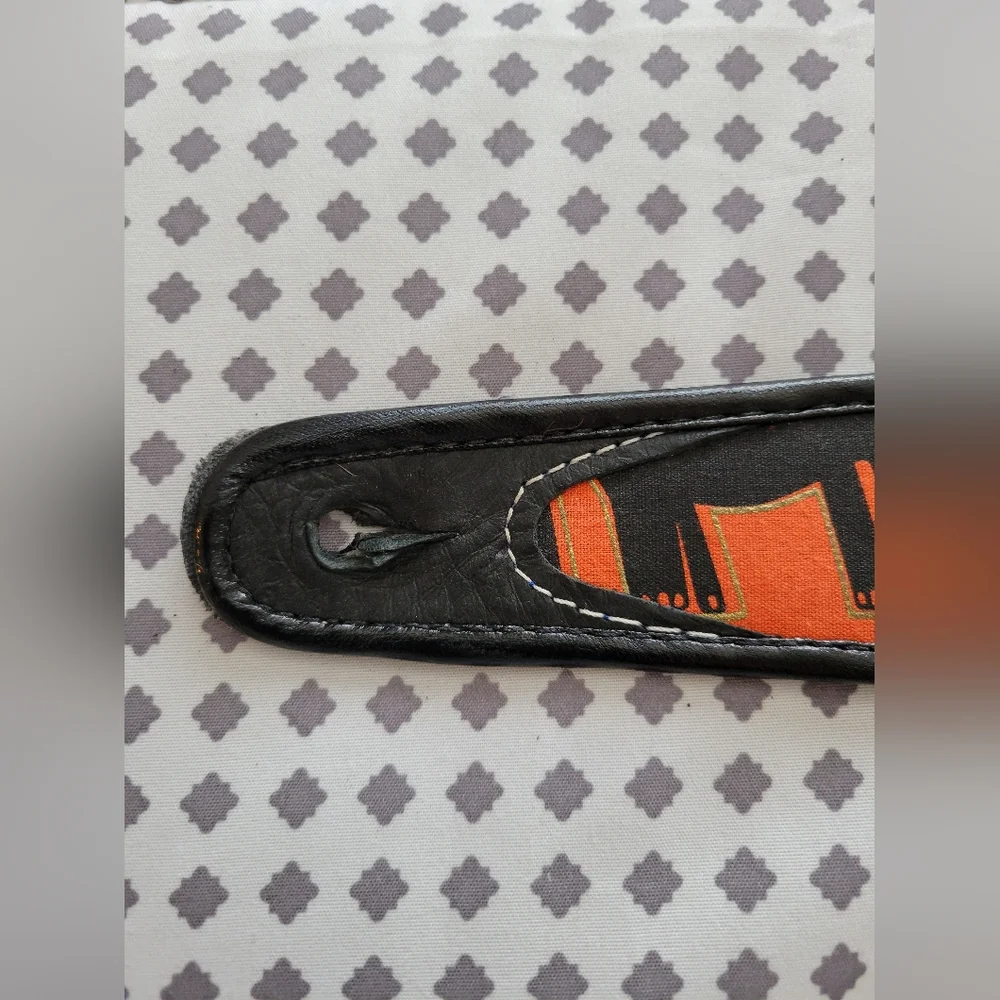 Guitar Strap - Picture 3 of 6